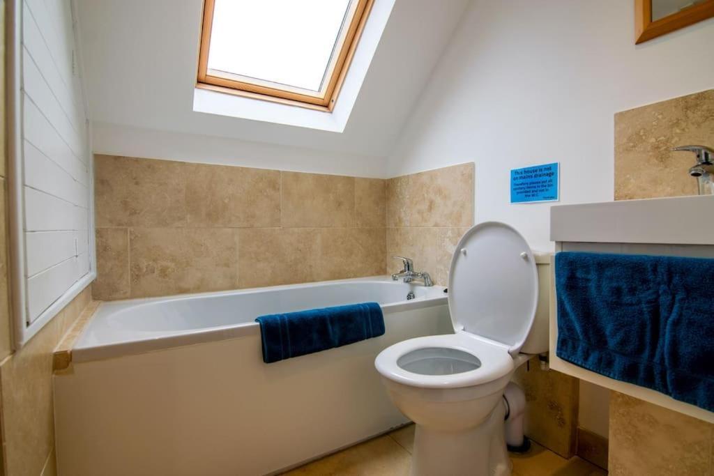 Badgers Sett Apartment Чипинг Камдън Екстериор снимка